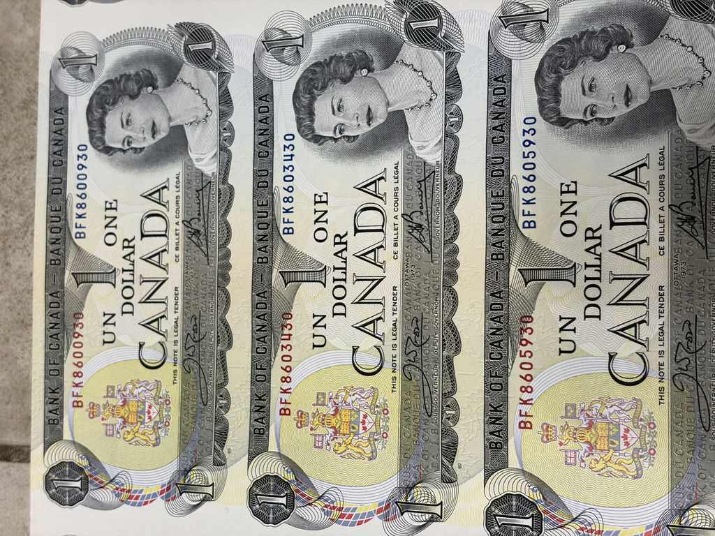 1973 Bank of Canada $1 Uncut Sheet of 40 Notes - BFK Prefix - AU/XF - image 7 of 30
