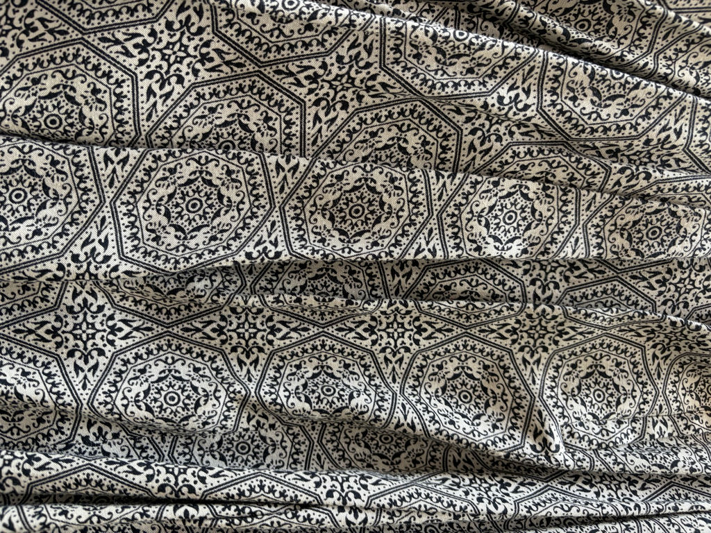 Women’s Clothing Size 8-14 - image 3 of 20