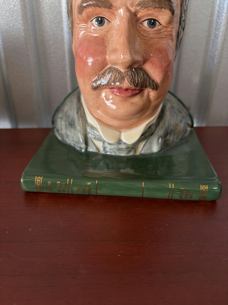 Royal Doulton Watson, Egg On Stand, Winter Scene Cannister - image 9 of 15