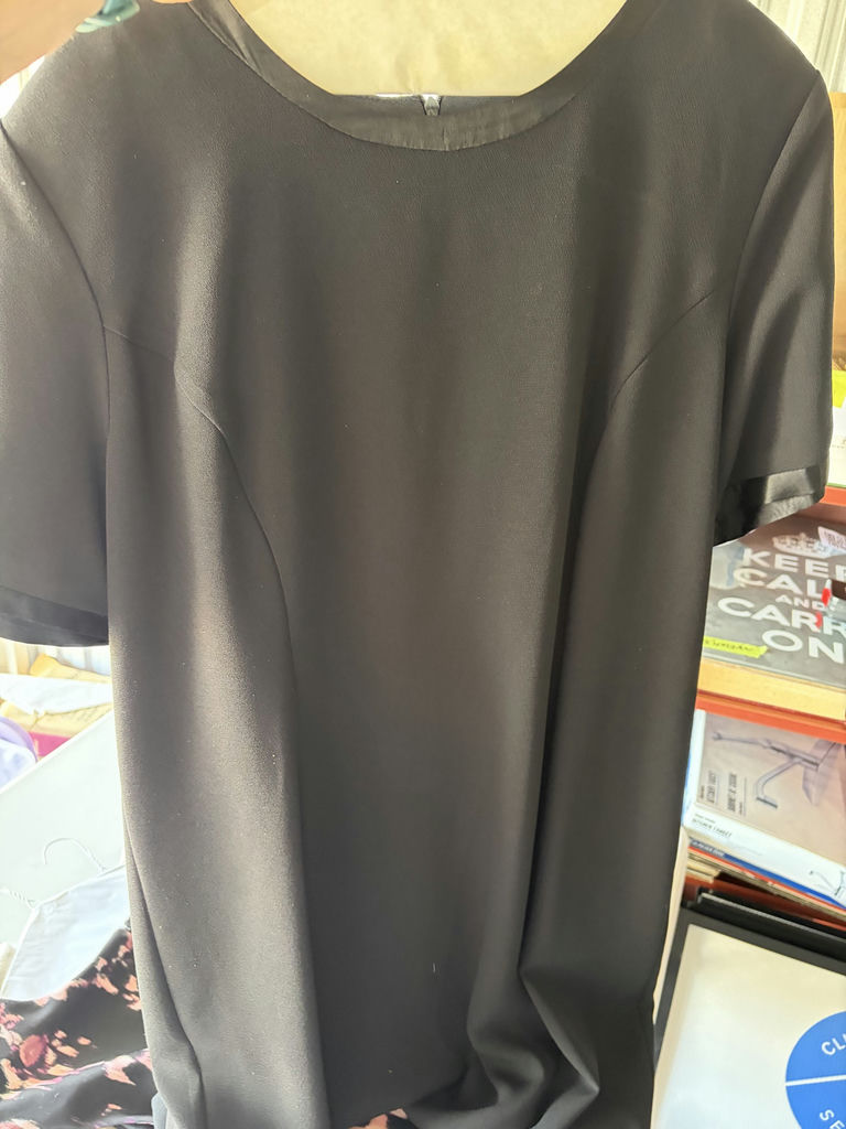 Women’s Clothing Size 8-14 - image 10 of 20