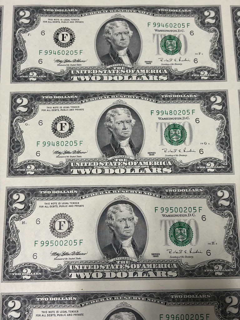 Uncut Sheet of 32 US $2 Two-Dollar Bills - Series 1995 Federal Reserve Notes - Uncirculated - image 7 of 28