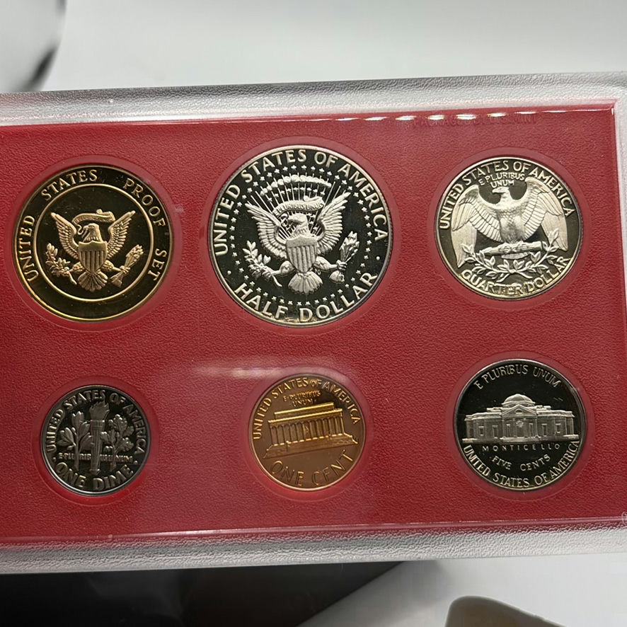 U.S. Proof Sets 1982 And 1983 - image 4 of 6