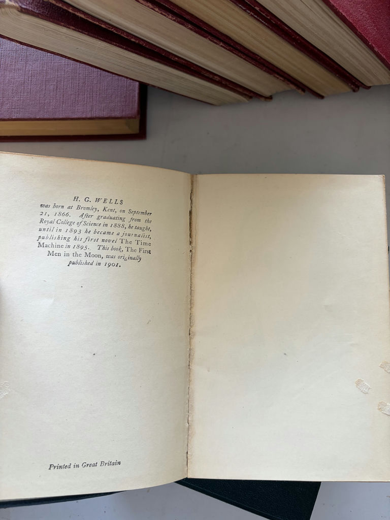 Vintage Books - image 9 of 27