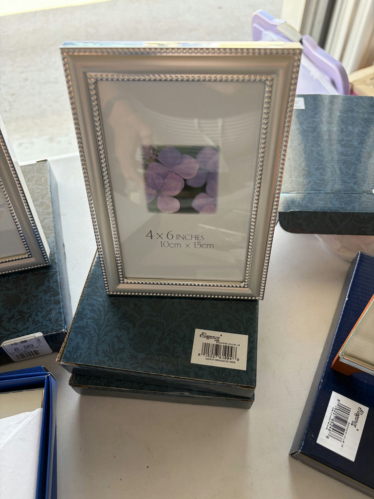 Assorted New Photo Frames - image 13 of 17