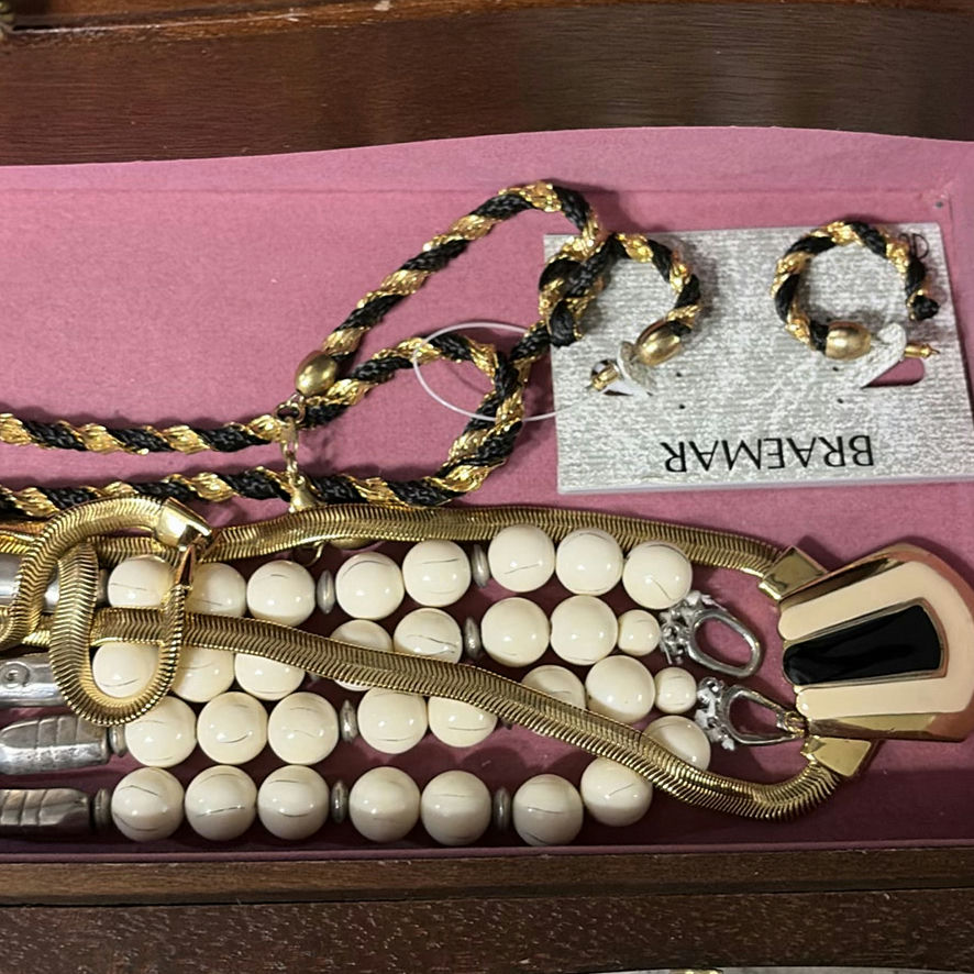 Wooden Jewelry Box With Jewelry - image 15 of 16