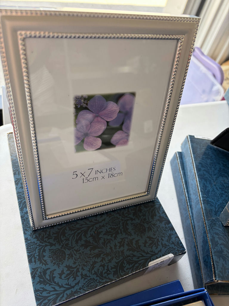 Assorted New Photo Frames - image 15 of 17