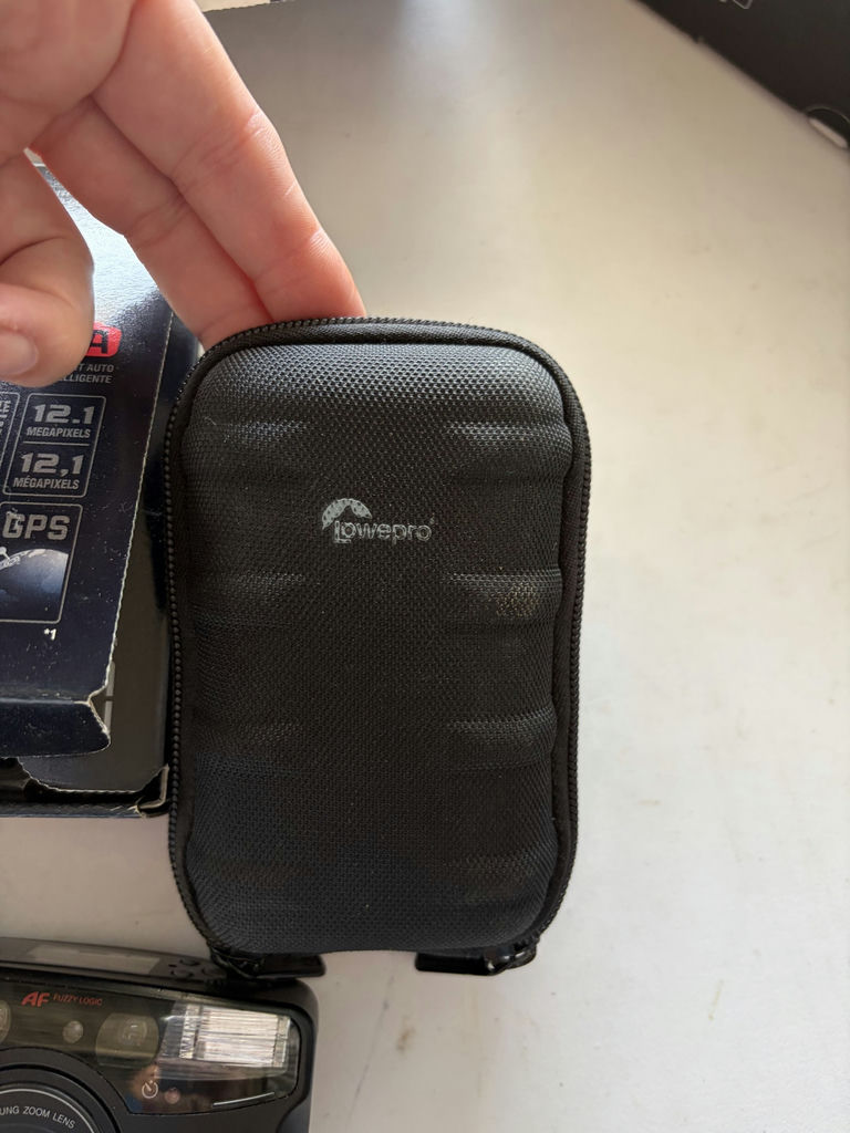 Cameras And Digital Photo Frames - image 6 of 10