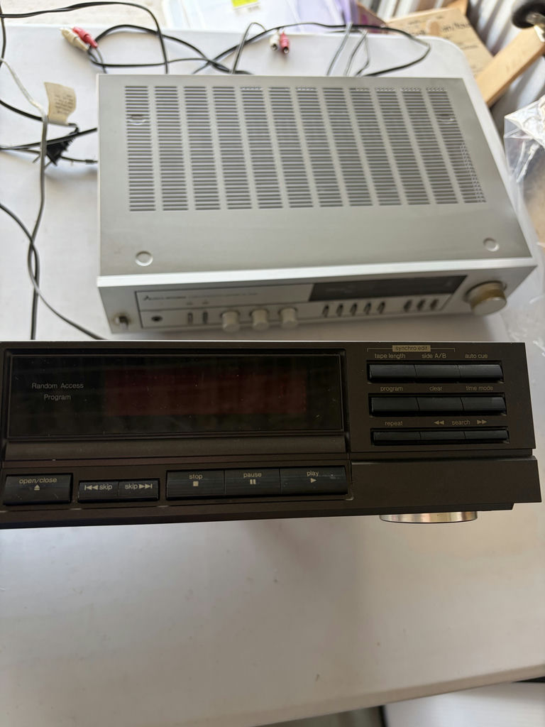 Vintage Stereo Equipment Mitsubishi JVC Technics - image 14 of 24