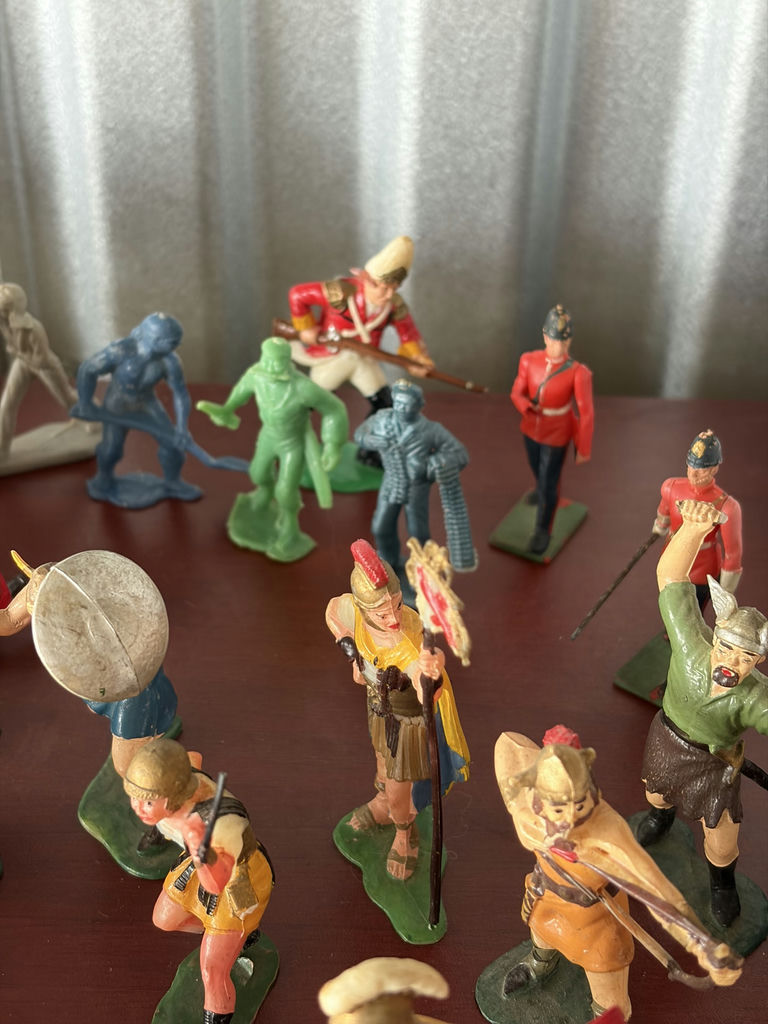 Vintage Plastic Toy Figurines Marx - image 4 of 21