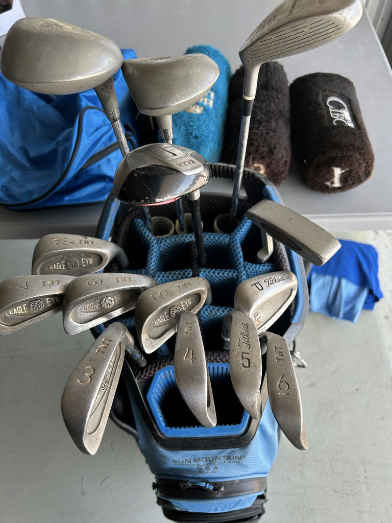 Sun Mountain Golf Bag W Assorted Clubs - image 4 of 14