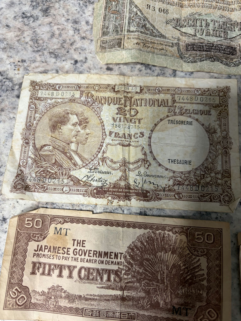 Foreign Currency - image 5 of 10