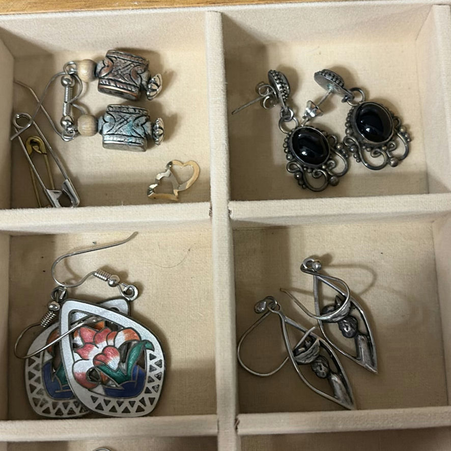 Vintage Mele Jewelry Box W Jewelry - image 9 of 21