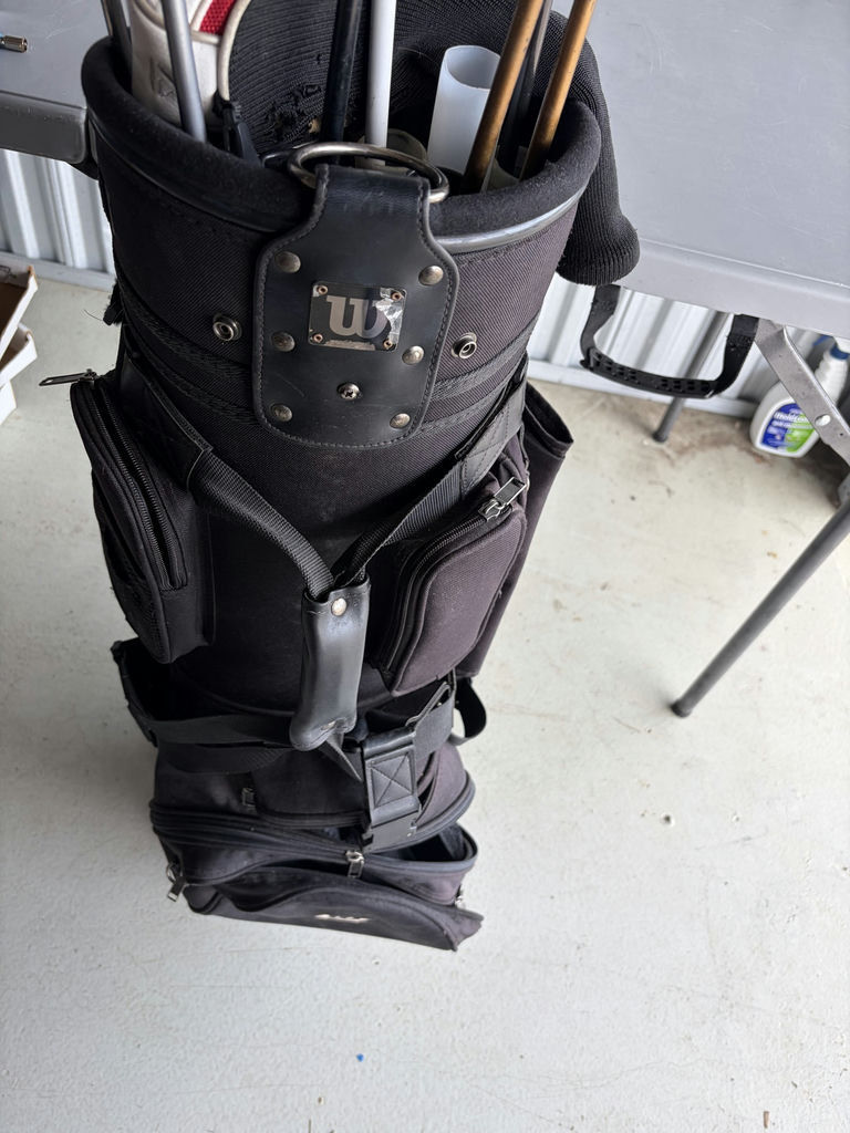 Golf Clubs In Bag - image 7 of 9