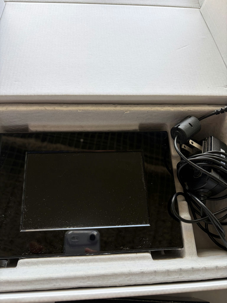 Cameras And Digital Photo Frames - image 8 of 10