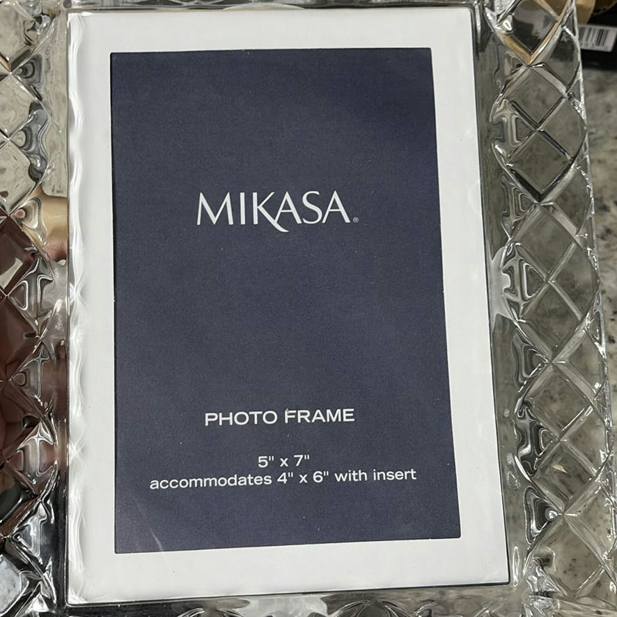 Mikasa New 5 X 7 Crystal Infinity Frame - image 3 of 7