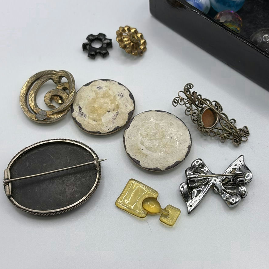Vintage Lacquer Box With Treasures - image 9 of 9
