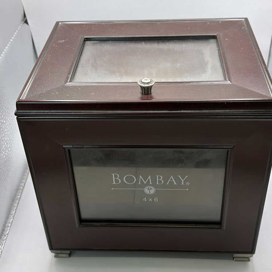 Bombay Photo Cube - image 1 of 5