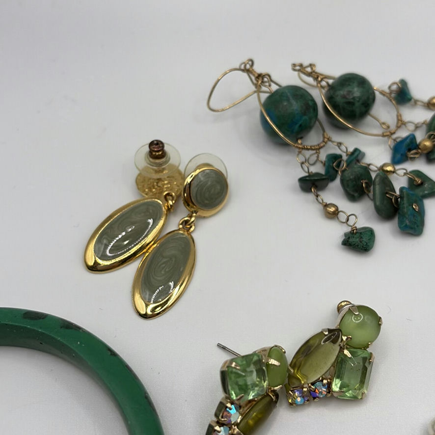 Green Jewelry Lot - image 9 of 15