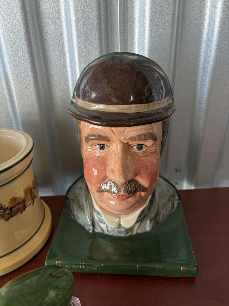 Royal Doulton Watson, Egg On Stand, Winter Scene Cannister - image 2 of 15