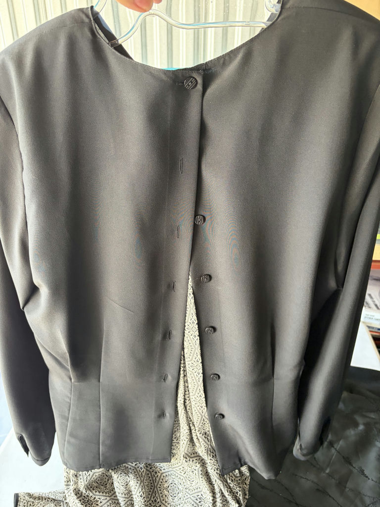 Women’s Clothing Size 8-14 - image 4 of 20