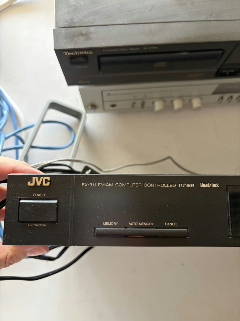 Vintage Stereo Equipment Mitsubishi JVC Technics - image 7 of 24