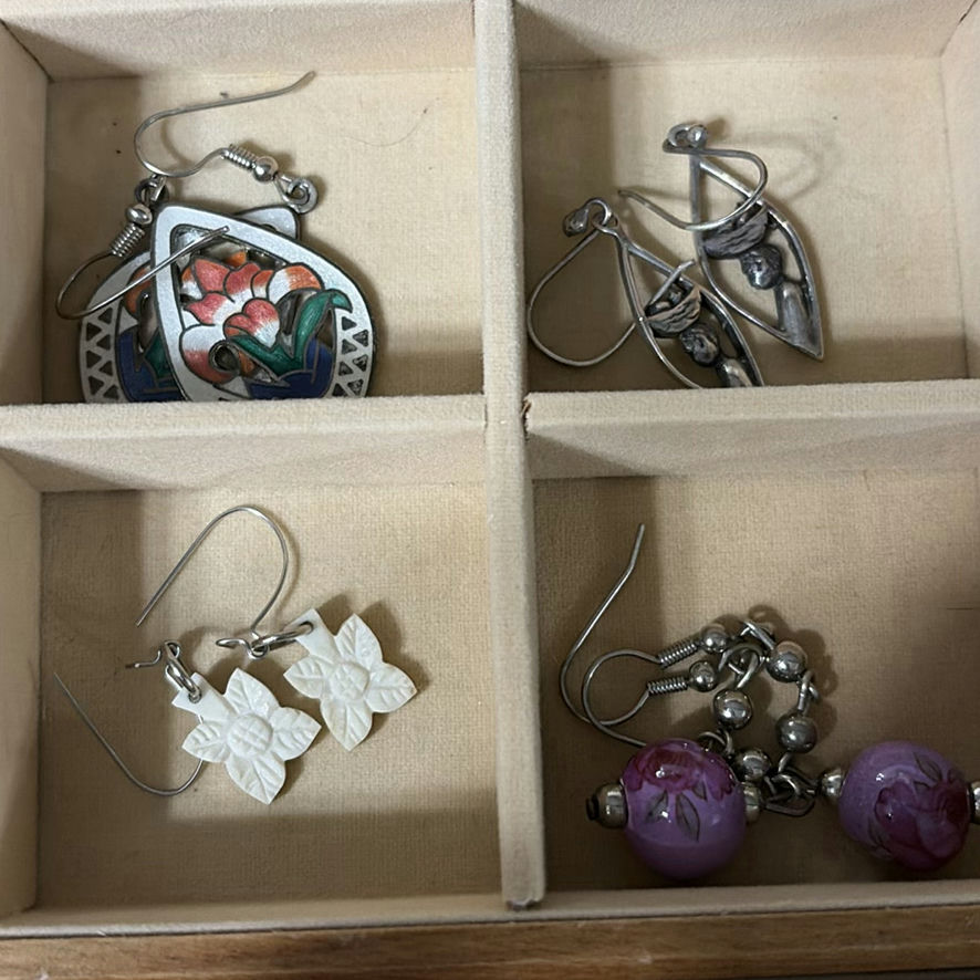 Vintage Mele Jewelry Box W Jewelry - image 10 of 21
