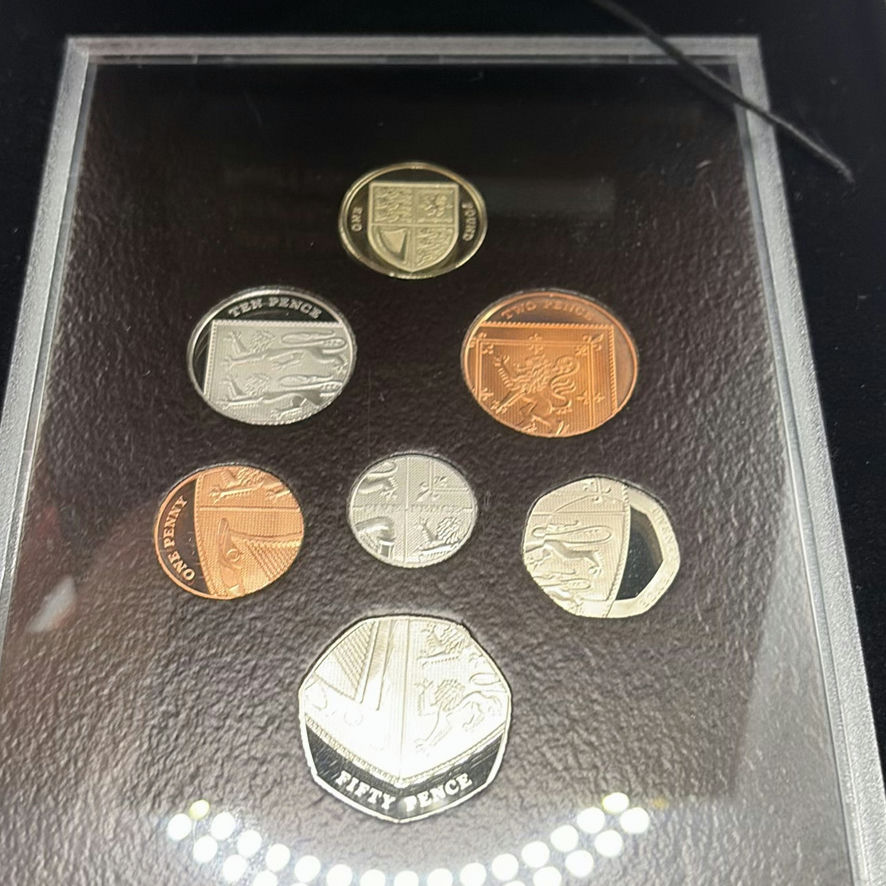 The Royal Mint Coin Collection 2008 Proof Collection - image 4 of 11