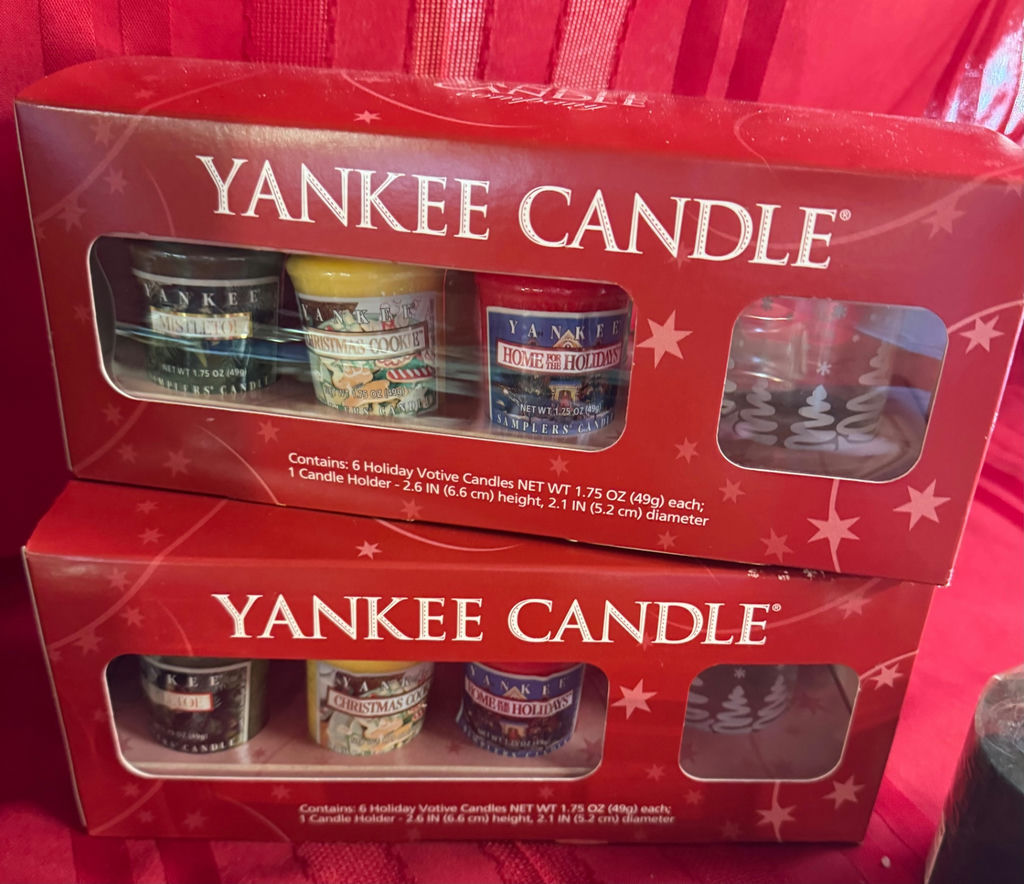 Yankee Candle and Plymouth Bay Gift Candle Sets - image 2 of 5