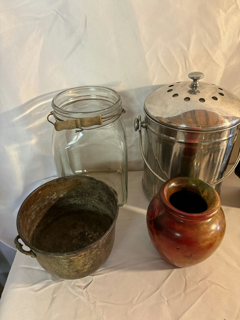 Assorted vintage containers, boxes, ceramics and wood slice pedestal - image 7 of 7