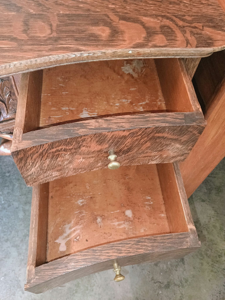 Antique Quarter Sewn Oak Dresser with Distinctive Tiger stripe grain - image 4 of 11