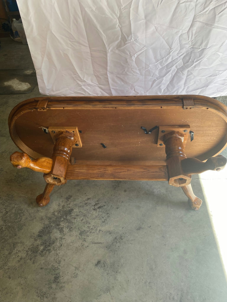 Oak Coffee Table - image 4 of 5
