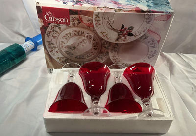 Gibson China Christmas Service For 4 With 4 Red Wine Goblets - Image 1 of 4