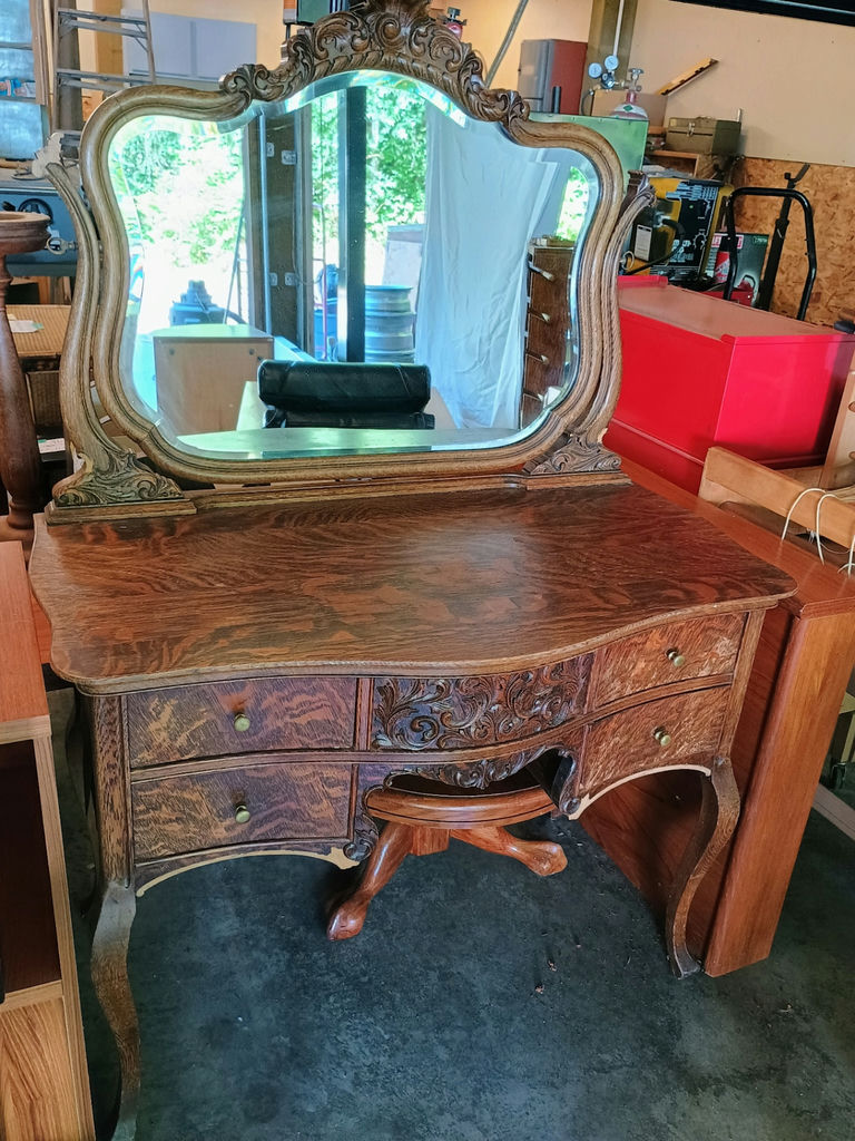 Antique Quarter Sewn Oak Dresser with Distinctive Tiger stripe grain - image 1 of 11