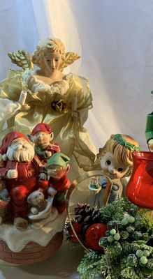 Large Christmas Lot - Image 1 of 29