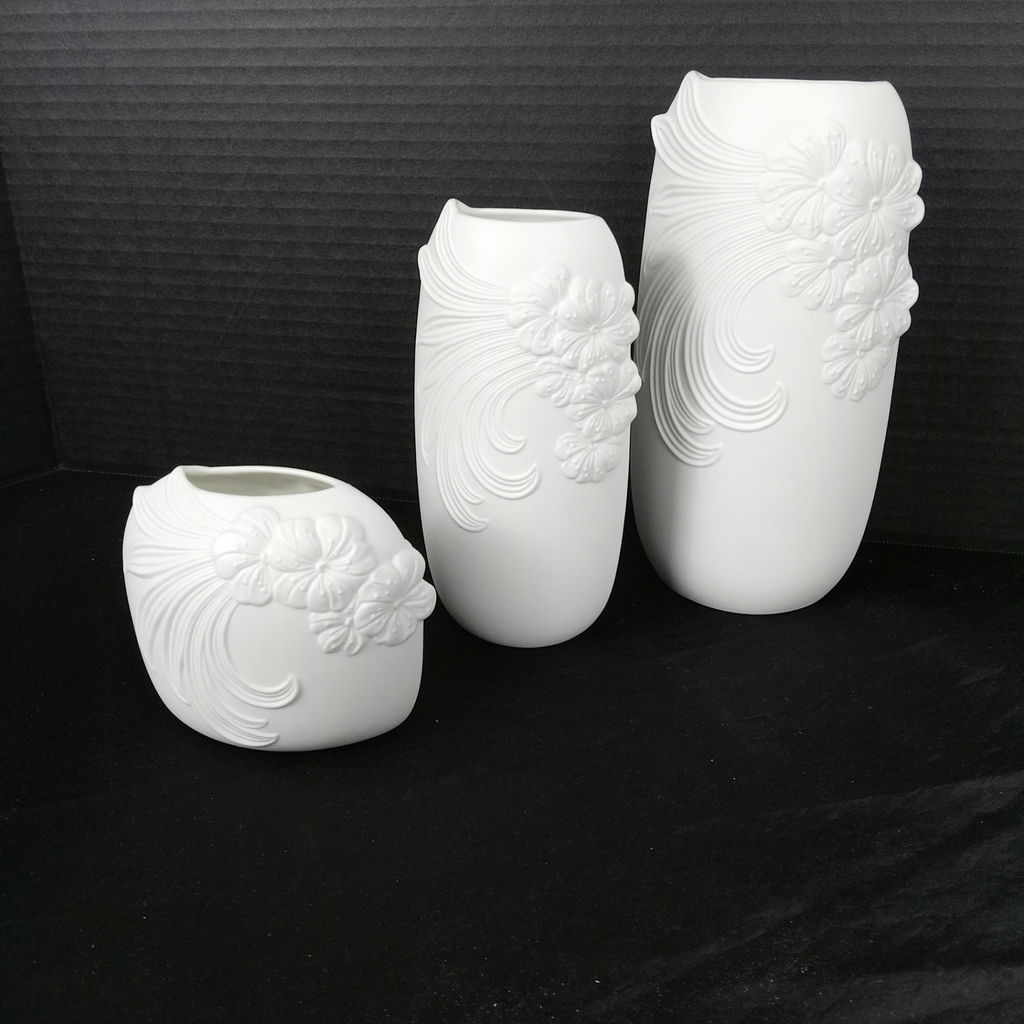 Kaiser Porzellan Bisque Vases - image 7 of 12