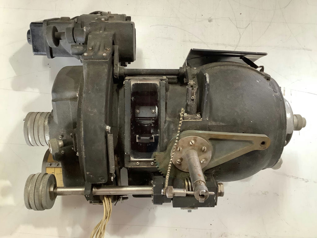 Vintage Norden Bombsight - Partial - image 7 of 9