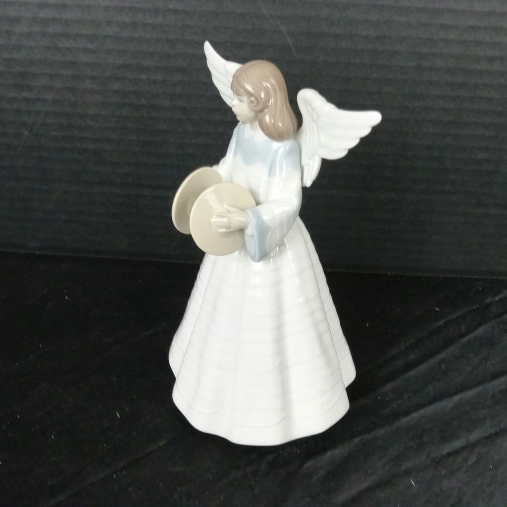 Lladro Angel w/Cymbals Figurine - image 4 of 6
