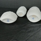 Kaiser Porzellan Bisque Vases - thumbnail 9 of 12