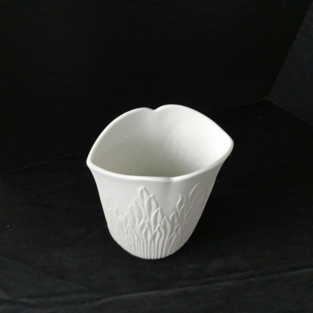 Kaiser Porzellan Vases - image 6 of 16