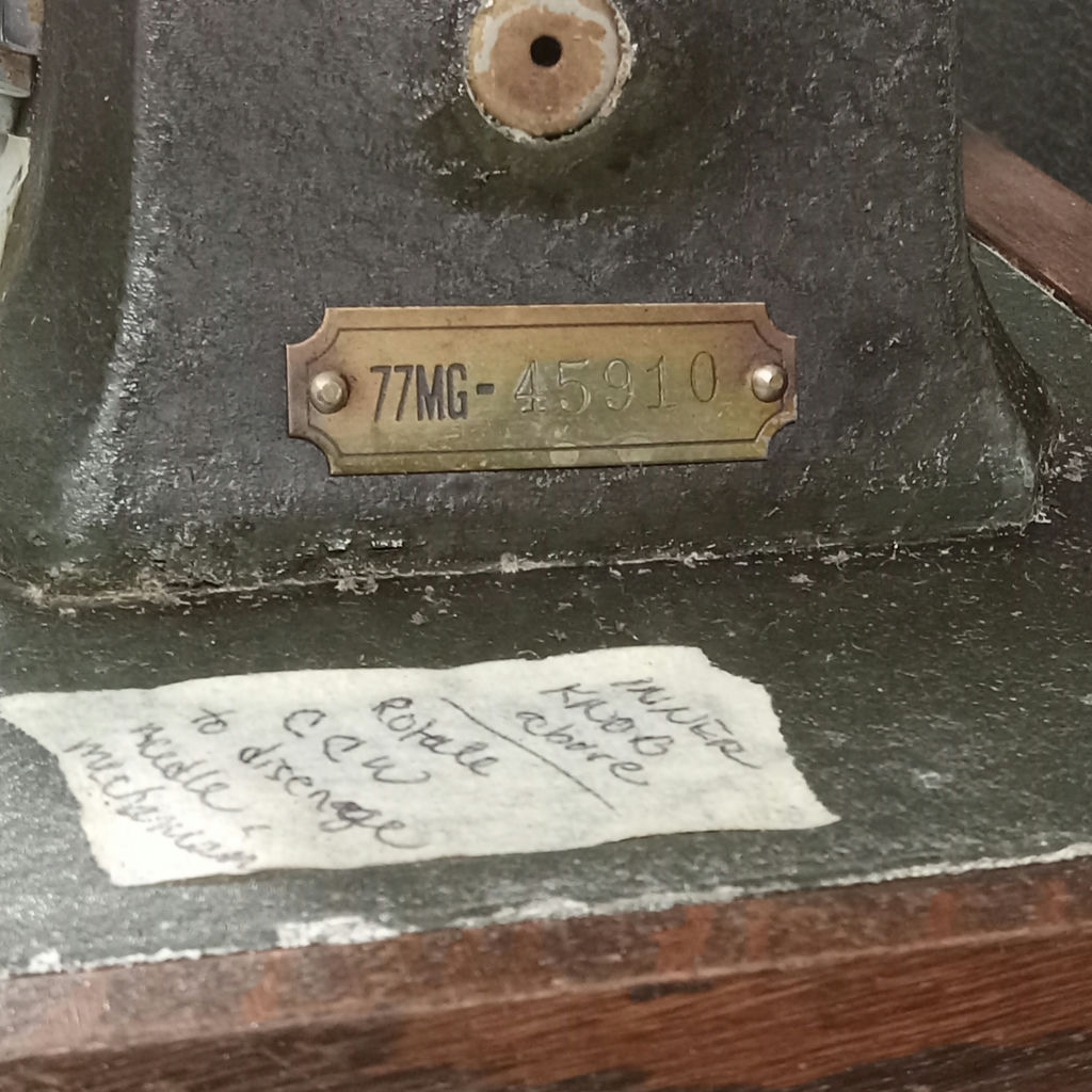 Vintage White Rotary Sewing Machine - image 5 of 16