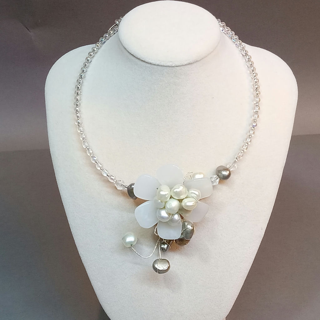 Hand Beaded Floral Jewelry - Pearls & Shells - image 14 of 16