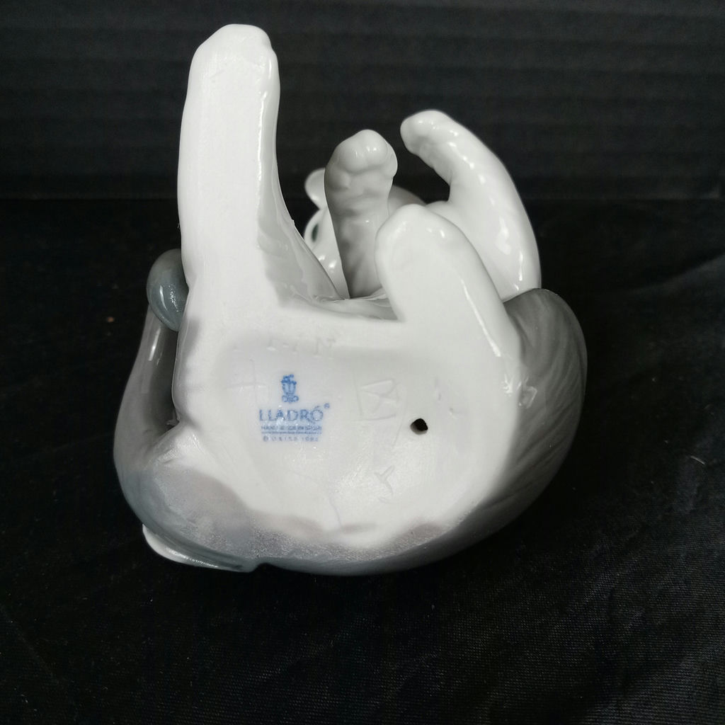 Lladro Girl w/Cat & Playful Kitten Figurines - image 5 of 12