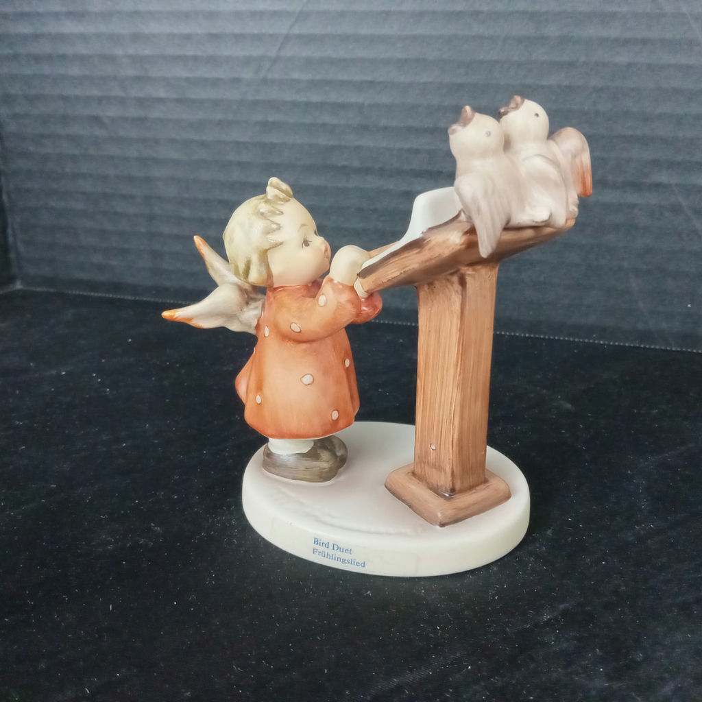 Hummel Figurines - image 10 of 16