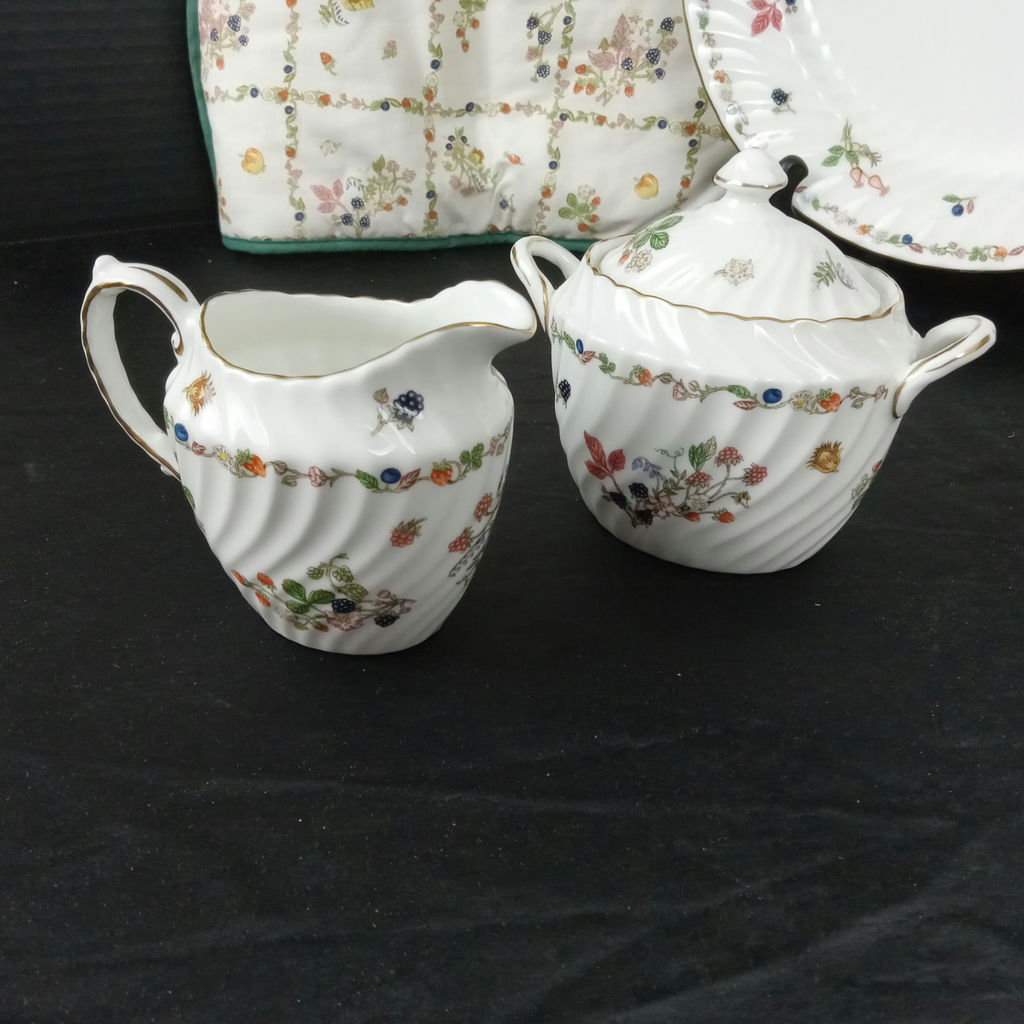 Aynsley China Somerset Blackberry Hostess Pieces - image 5 of 12