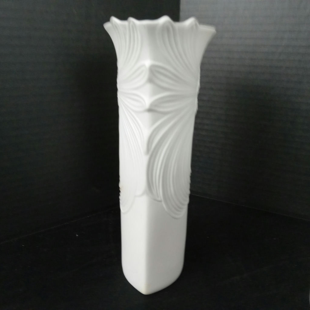 Kaiser Porzellan Bisque Vases - image 3 of 12