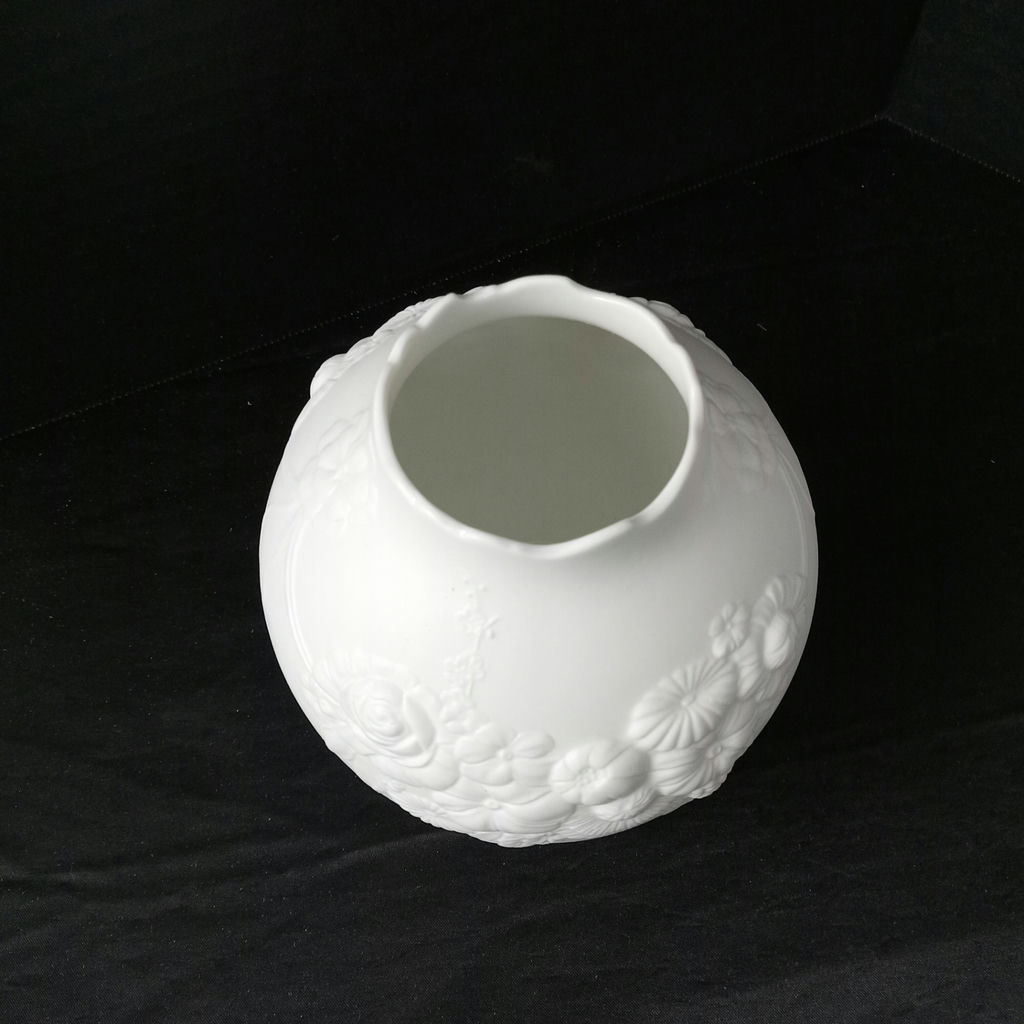 Kaiser Porzellan Vases - image 3 of 16