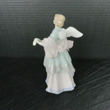 Lladro Angel w/Garland Figurine - thumbnail 4 of 6