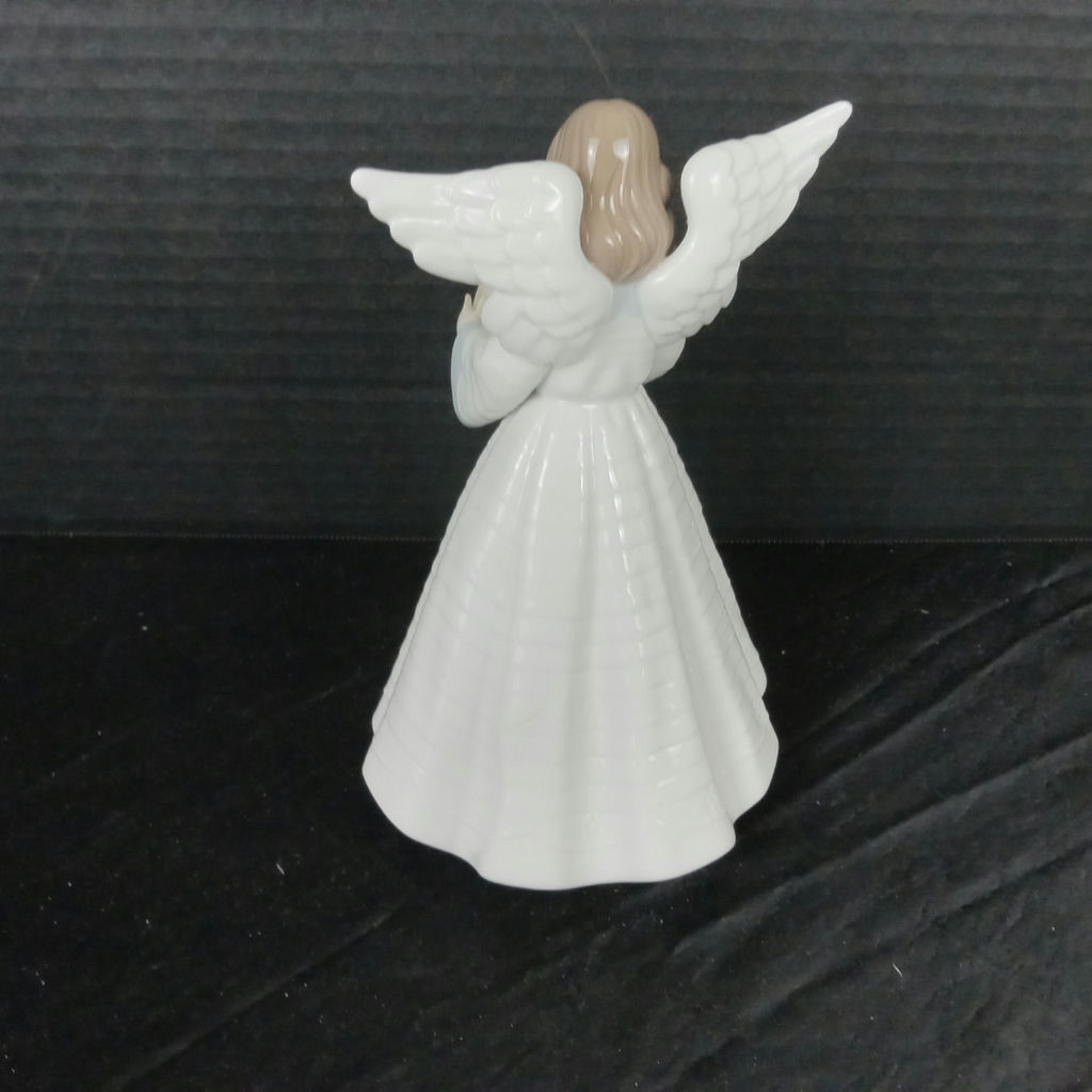 Lladro Angel w/Cymbals Figurine - image 3 of 6