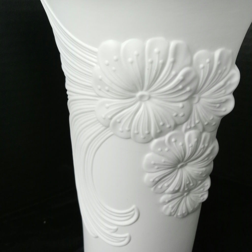 Kaiser Porzellan Bisque Vases - image 6 of 12