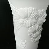 Kaiser Porzellan Bisque Vases - thumbnail 6 of 12